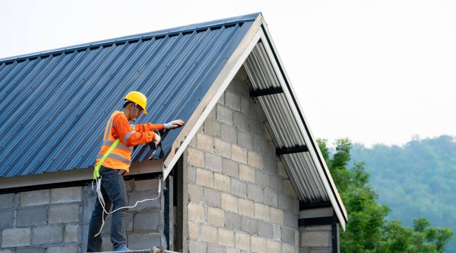 Professional residential roofers in Guin, AL